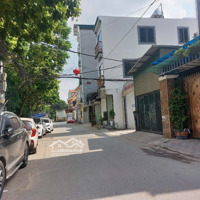 Mặt Đường Tứ Hiệp, Trung Tâm Thanh Trì, 2 Ô Tô Tải Đỗ Cửa, Kinh Doanh Các Loại Hình