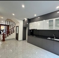 Nhà Đẹp Tại Trung Tâm Thạch Bàn 70M2 - Ô Tô Đỗ Cửa - Tiện Ích Đầy Đủ