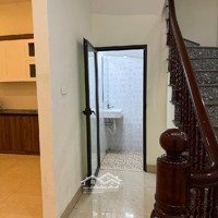 Bán Nhà Riêng Tại Phố Lệ Mật, 5,9 Tỷ, 60M2, 3 Phòng Ngủ+ 3 Wc/Pt, Hướng Tây, Giá Siêu Hời