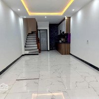 Đường Láng - Đống Đa Nhà Đẹpdiện Tích40M2 X6T Nhỉnh 7 Tỷ - Cực Gần Phố Ngõ Ba Gác Tránh Ko Có Căn Thứ 2