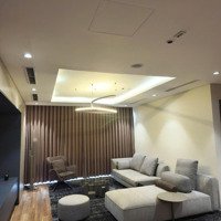 Chính Ngủ Cần Bán Căn 2 Phòng Ngủtại Metropolis Liễu Giai. Liên Hệ: 0369595868