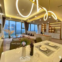 Bán Gấp Căn Hộ Vip Tòa Lancaster Hà Nội, 140M2, 3 Phòng Ngủ Ban Công Đông Nam,