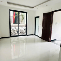 Bán Nhà Phú Lương 30M2, 5 Tầng, Ô Tô Lùi Cửa, Cách Phố 30M, Giá Chỉ 5.5 Tỷ