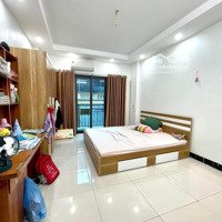 Bán Nhà Riêng Tại Phố Trần Quốc Hoàn, 13,8 Tỷ, 40,2M2, 6 Phòng Ngủ+ 5Wc/Pt 0828555333