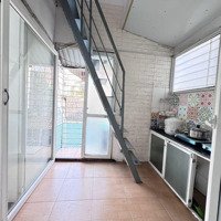 Bán Tập Thể Văn Hương 16/55M 2,25 Tỷ Lô Góc Gần Hồ Thoáng 2 Pn Khép Kín