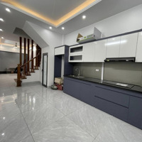 Bán Nhà Riêng Phố Đông Ngạc, Btl, Diện Tích: 40M2, Full Nội Thất, 7 Phòng Ngủ 4.5 Tầng, Ôtô Cách Nhà 15M, Giá Bán 6.2 Tỷ