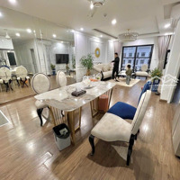 Cần Cho Thuê Gấp Căn 4 Ngủ Tại Vinhomes Metropolis, Full Nội Thất Đẹp, View Thoáng, Giá Bán 45 Triệu
