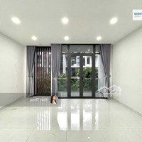 Văn Phòng 35M2 Vạn Phúc City Có Ban Công, Thang Máy Máy Lạnh, Wc Riêng, Hầm Để Xe Free. Giá Rẻ 6 Tr