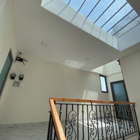 Bán Nhà Mtkd 120M2 5Lầu 9 Phòng Ngủtặng Công Viên Sau Nhà Bình Long Phú Thạnh Tân Phú