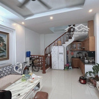 Kim Đồng Hiếm Nhà Tầm 7 Tỷ.ngõ 3 Gác Tránh Xe Máy,Nhà Dân Xây Kcbt Chắc Chắn.nhà Cong Mới Tiện Ích