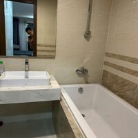 Bán Căn Hộ Saigon Royal , 2PN ,2WC ,82m2 , Full Nội Thất Giá : 6 Tỷ 5, bao hết Liên Hệ : 0395737538 xem nhà