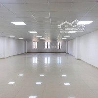 Chính Chủ Cần Cho Thuê Gấp Nhà Hào Nam,Diện Tích150M2 X 4 Tầng, Mặt Tiền 7M, Có Gara Ô Tô. Gía 30 Triệu/Th