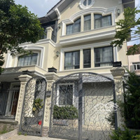 Cho Thuê Biệt Thự Đơn Lập Phú Mỹ Hưng
Vị Trí : Nam Long 3 - Phạm Thái Bường Q7