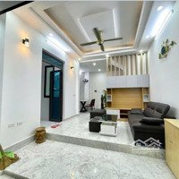 Cần Tiền Bán Gấp Căn Nhà 35M X 5 Tầng Ngay Gần Gã 6 Ô Chợ Dừa.