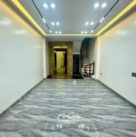 Bán Nhà Phố Lê Đại Hành, Thang Máy,10M2 Ra Ô Tô Tránh, Ngõ Rộng Gần 3M,Ngõ Thông,5 Tầng, Hơn 10Tỷ