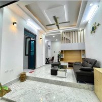 Cần Bán Nhà Riêng Đường La Thành 40M 5Tgmặt Tiền3,8M Hơn 7 Tỷ 20M Ra Phố Ô Tô Tránh 2 Mặt Thoáng.
