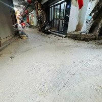 Cần Bán Nhà Riêng Đường La Thành 40M 5Tgmặt Tiền3,8M Hơn 7 Tỷ 20M Ra Phố Ô Tô Tránh 2 Mặt Thoáng.