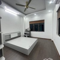 Cần Bán Nhà Riêng Đường La Thành 40M 5Tgmặt Tiền3,8M Hơn 7 Tỷ 20M Ra Phố Ô Tô Tránh 2 Mặt Thoáng.