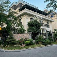 Khuôn Biệt Thự Giá Tốt Nhất Nguyễn Văn Hưởng, Thảo Điền, Quận 2.Diện Tích17X20, Hầm 3 Lầu. Giá Bán 70 Tỷ
