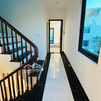 Bán Gấp Nhà Di Trạch Gần Ngã Tư Nhỗn Đại Học Công Nghiệp Gần Ô Tô Giá Thấp Nhất Khu Vực 4Tầng 36M2