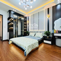 Cần Bán Gấp Nhà Phố Trương Định Nhà Mới Ở Ngay Chỉ Cần Mang Vani Về Ở 40M2 -5 Tầng -4Mặt Tiền