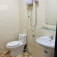 Cho Thuê Căn Hộ Dịch Vụ Đường Đặng Thùy Trâm, Giá Sốc Chỉ 5,8 Triệu, 30M2