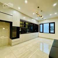 Bán Nhà Riêng Mặt Phố Đông Các