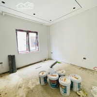 Bán Nhà Phố Ái Mộ, Diện Tích: 35M 5 Tầng Nhỉnh 5 Tỷ Ở Luôn