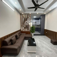 Bán Nhà Lô Góc Phố Thịnh Quang, Cực Gần Phố, 5 Tầng, 45M2 Chỉ 7,6 Tỷ