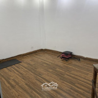 Chính Chủ Cho Thuê Văn Phòng Phố Trương Công Giai 20M2 Liên Hệ: 0565196789