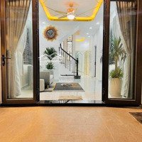 Bán Gấp Nhà 1 Trệt 2 Lầu Hẻm 6M Nguyễn Tiểu La, P8, Q10, 3Tỷ5/54M2. Gần Đh Kinh Tế. Shr