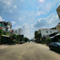 Bán Khách Sạn 10X20M Thu Nhập 80 Triệu/Tháng Ngay Vincom Dĩ An, P. Dĩ An