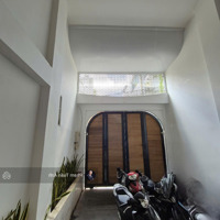 Nhà Đẹp Ở Ngay! Nhà Mtnb Đồng Đen, 5X17M, 5 Tầng, Giá Chỉ Còn 13.5 Tỷ