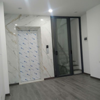 Siêu Phẩm Duy Nhất Tại Phố Quỳnh Mai, 12,3 Tỷ, 80M2, 5 Phòng Ngủ 10Pt - Đẹp - Giá Tốt - Nhiều Tiện Ích