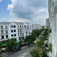 Cho Thuê Nhà Phố Tại Vinhomes Grand Park, Giá Bán 35 Triệu,Diện Tích126M2, 5 Pn