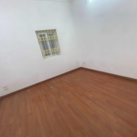 Siêu Phẩm Duy Nhất Tại Phố Giảng Võ, 18 Triệu Vnd, 50M2, Cho Thuê Nhà Riêng. Liên Hệ: 0982987227