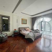 Cho Thuê Biệt Thự Sang Chảnh View Hồ Tp Giao Lưu.diện Tích200M2 Xd 160M2 X 4 Tầng,Mặt Tiền15M. Giá 75 Triệu/Th