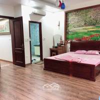 Cho Thuê Biệt Thự Sang Chảnh View Hồ Tp Giao Lưu.diện Tích200M2 Xd 160M2 X 4 Tầng,Mặt Tiền15M. Giá 75 Triệu/Th
