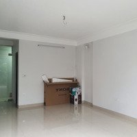 Cho Thuê Văn Phòng Siêu Hời 30M2 Đường Phạm Văn Đồng, Chỉ 6 Triệu/Tháng