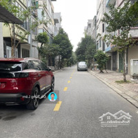 Cần Bán 37M2 Nhà 3 Tầng Tại Tđc Tổ 16 Thạch Bàn, Long Biên. Đường 13M Ô Tô Tránh, Có Vỉa Hè