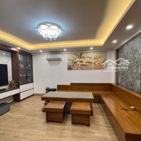 Bán Tòa Nhà Trên Phố Nguyễn Du, Doanh Thu 60.000 $ /Năm. Diện Tích: 60M2, 6 Tầng. Giá: 30 Tỷ