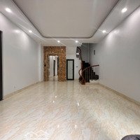 Siêu Phẩm Xây Mới Độc Lập 40M2 6 Tầng Thang Máy Phố Ngọc Hà, 15M Ra Mặt Phố, Cực Đẹp. Giá Bán 8.8 Tỷ