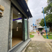Bán Căn Nhà 2 Mặt Góc 1 Trệt 2 Lầu Thạch Lam. Kế Bên Công Viên