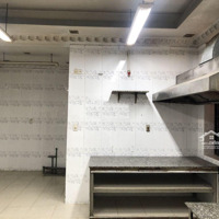 Cho Thuê Nhà Lô Góc 5.5X25M. Trệt 2 Lầu Ngay Đh Hutech Kinh Doanh Đa Ngành
