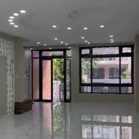 Cho Thuê Văn Phòng Vạn Phúc City Tầng Trệt 6X17M 102M2 Giá Tốt Chỉ 12 Triệu/ Tháng, Free Nước.