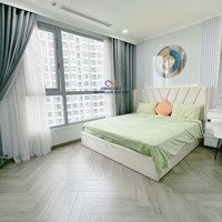 Bán Căn 3 Ngủ Hướng Nam Park 8 View Quảng Trường Tầng Trung View Siêu Đỉnh Liên Hệ: 0906289228