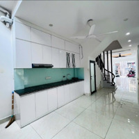 Bán Nhà Nguyễn Hoàng 52M2 X 4T, Sổ Phân Lô, Ô Tô Tránh, Nhà 2 Thoáng, Gần Phố, Giá Nhỉnh 13Tỷ