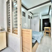 Studio Full Nội Thất, Có Ban Công, Tách Bếp Tại Nguyễn Văn Trỗi, Phú Nhuận Gần Quận 1, Quận 3