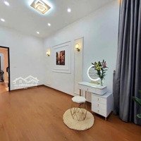 Bán Nhà Hà Đông -Gần Mặt Phố Trung Tâm Quận - Ô Tô Vào Nhà - 4 Phòng Ngủ - Full Công Năng