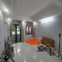 Nhà Mặt Tiền Gần Chợ Hoà Bình, Khu Bán Nữ Trang, Nhà Mới Đẹp